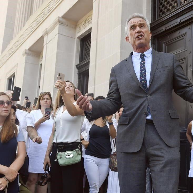 Anti-vaccine activist RFK Jr. challenging Biden in 2024